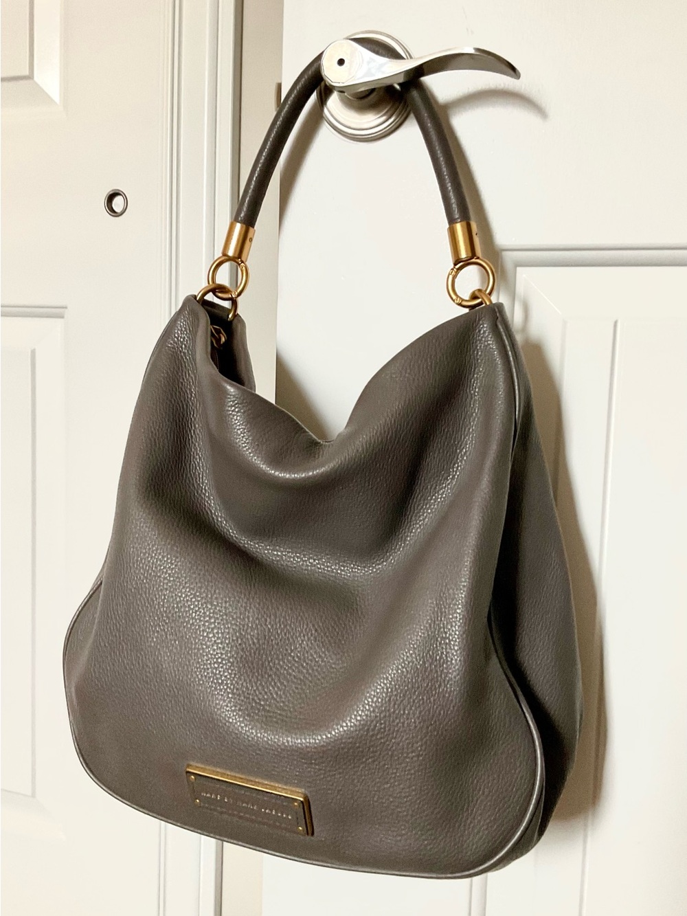 Marc by Marc Jacobs  grey/ taupe Pebbled Leather Shoulder Hobo